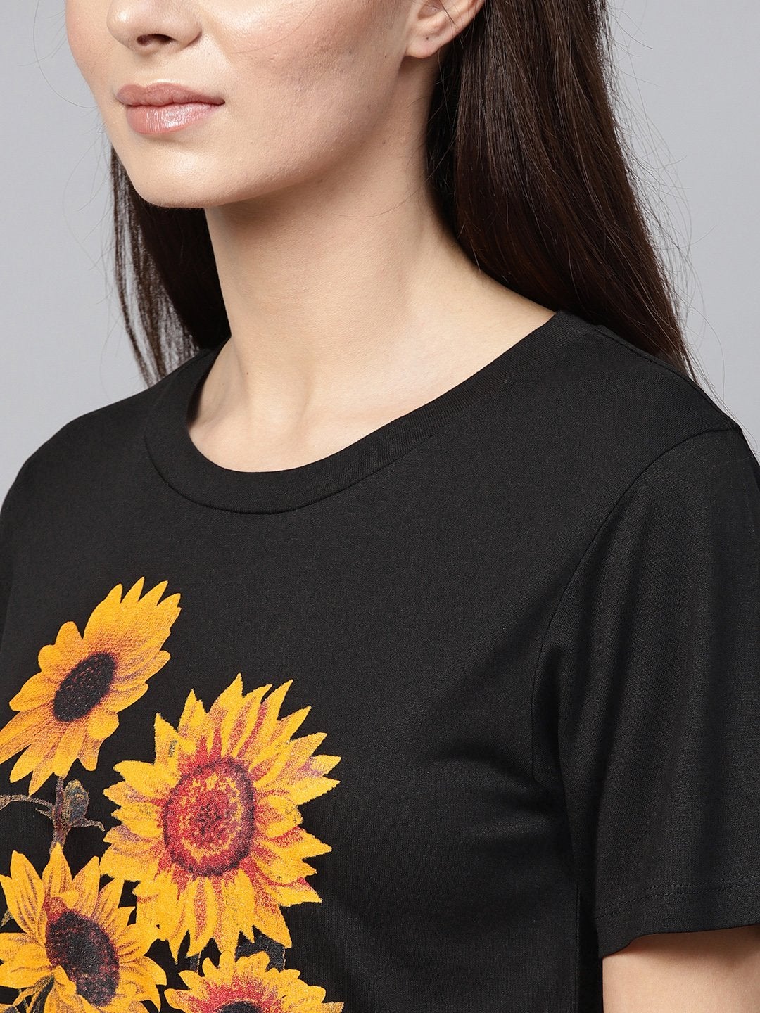 Women's Black Sunflower Print Crop Tee - SASSAFRAS