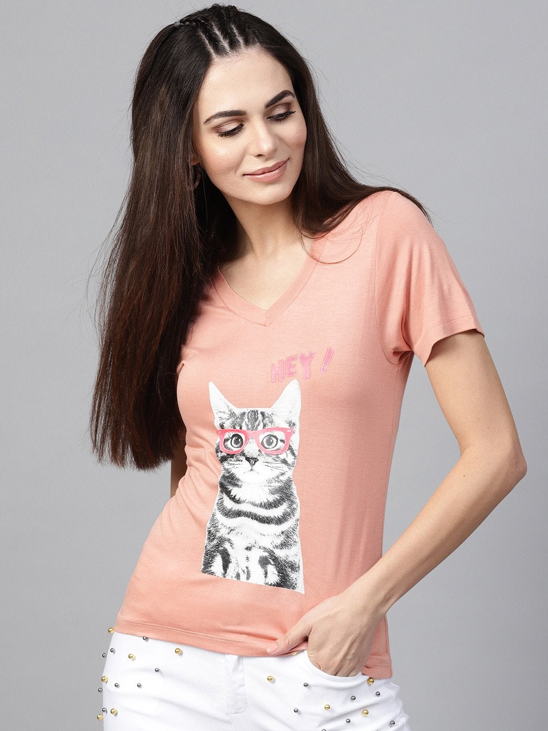 Women's Peach Cat Print V-Neck Tee - SASSAFRAS