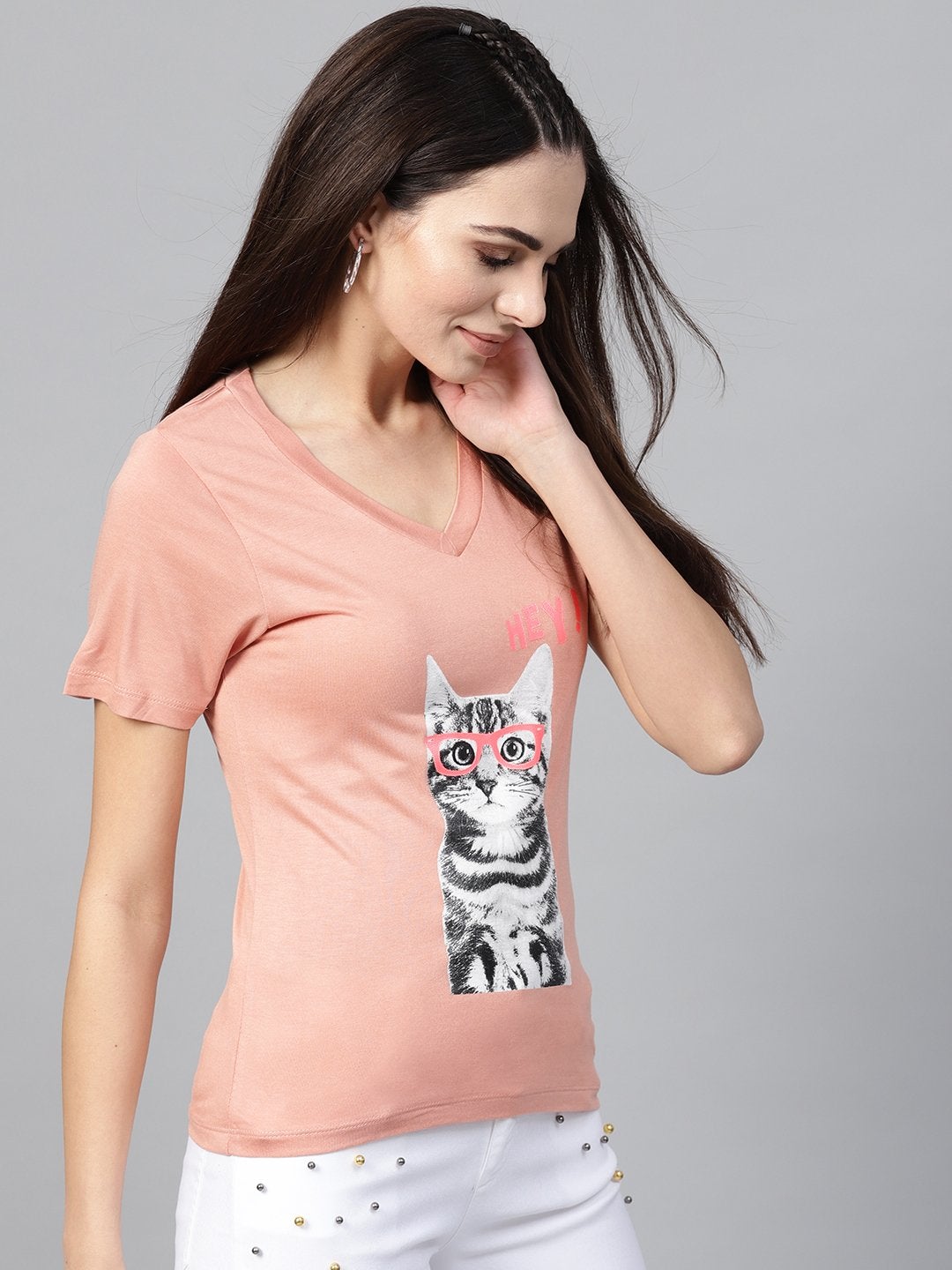 Women's Peach Cat Print V-Neck Tee - SASSAFRAS