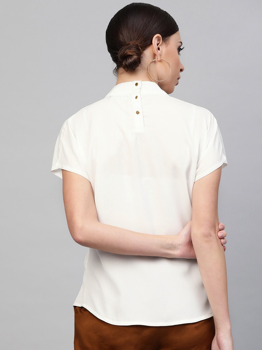 Women's Off-White Mandarin Collar Top - SASSAFRAS