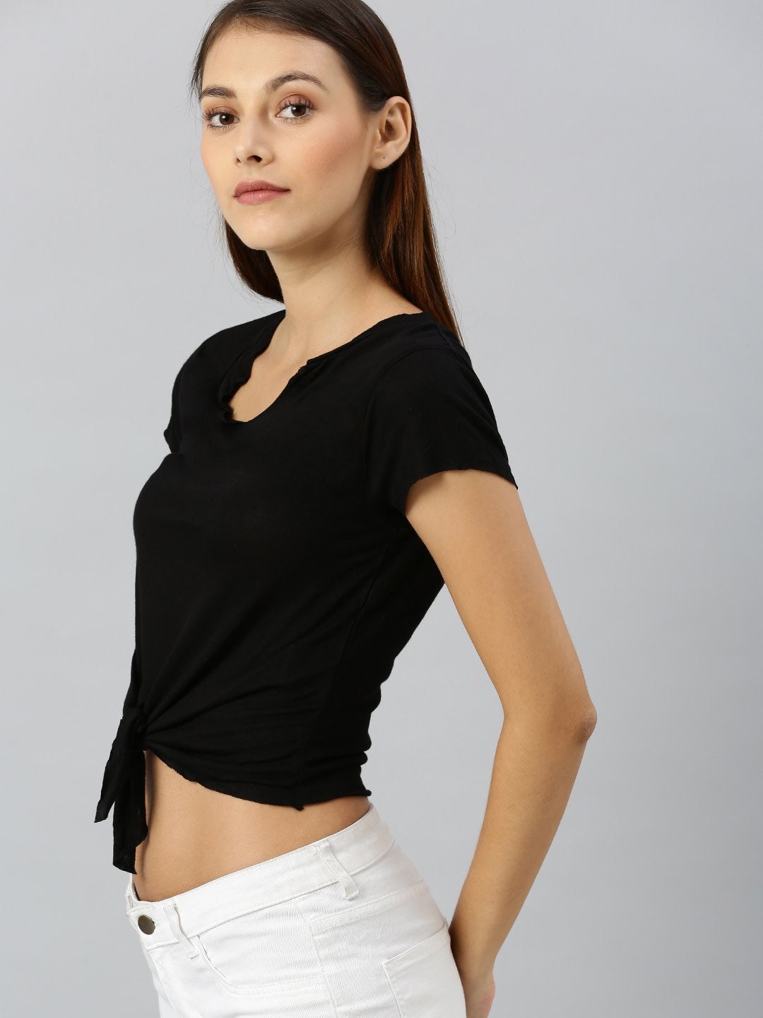 Women's Black Front Knot Crop Top - SASSAFRAS