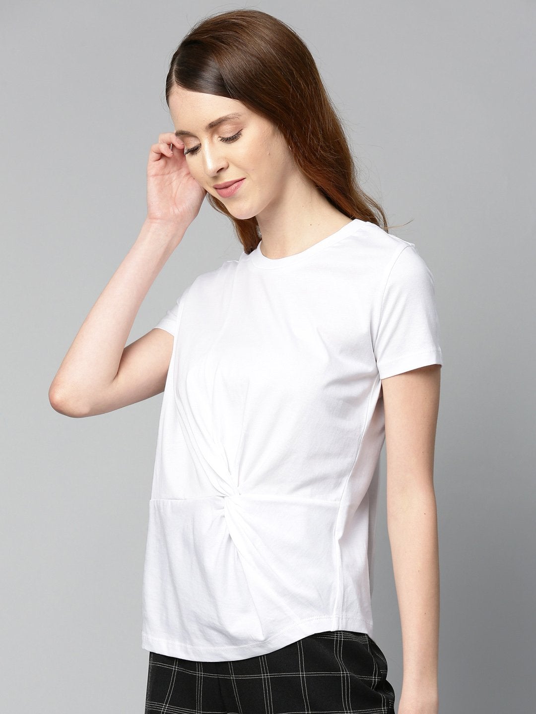 Women's White Twisted Knot Regular T-Shirt - SASSAFRAS