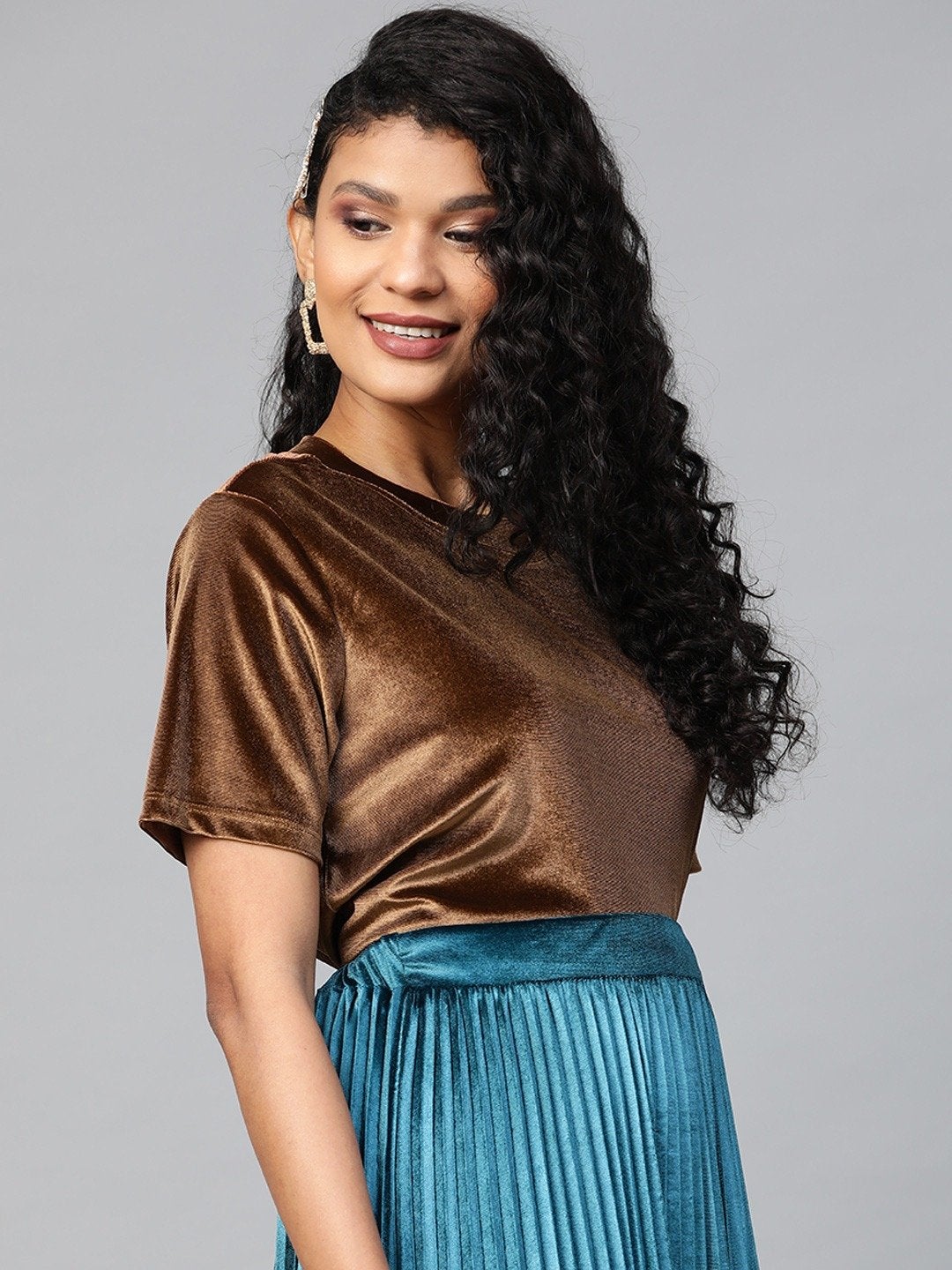 Women's Brown Velvet Basic Top - SASSAFRAS