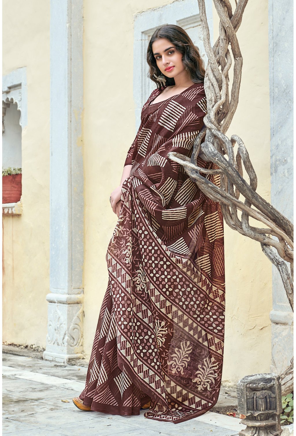 Women's Brown Cotton Printed Traditional Saree - Sangam Prints