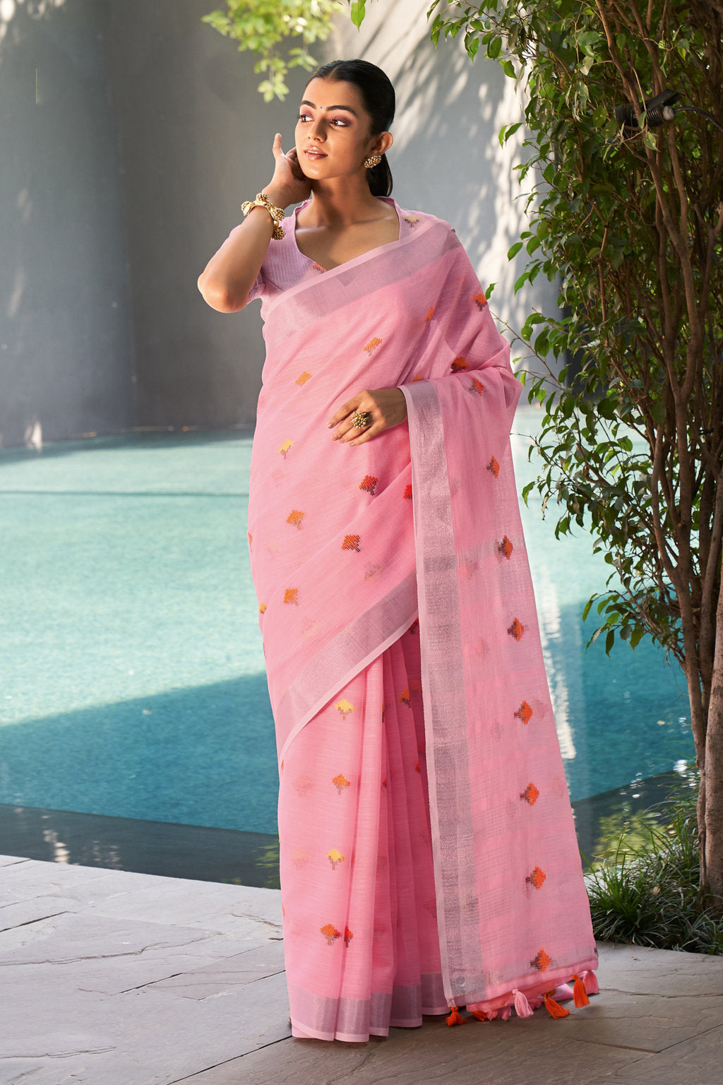 Women's Pink Linen Woven Zari Work Traditional Tassle Saree - Sangam Prints