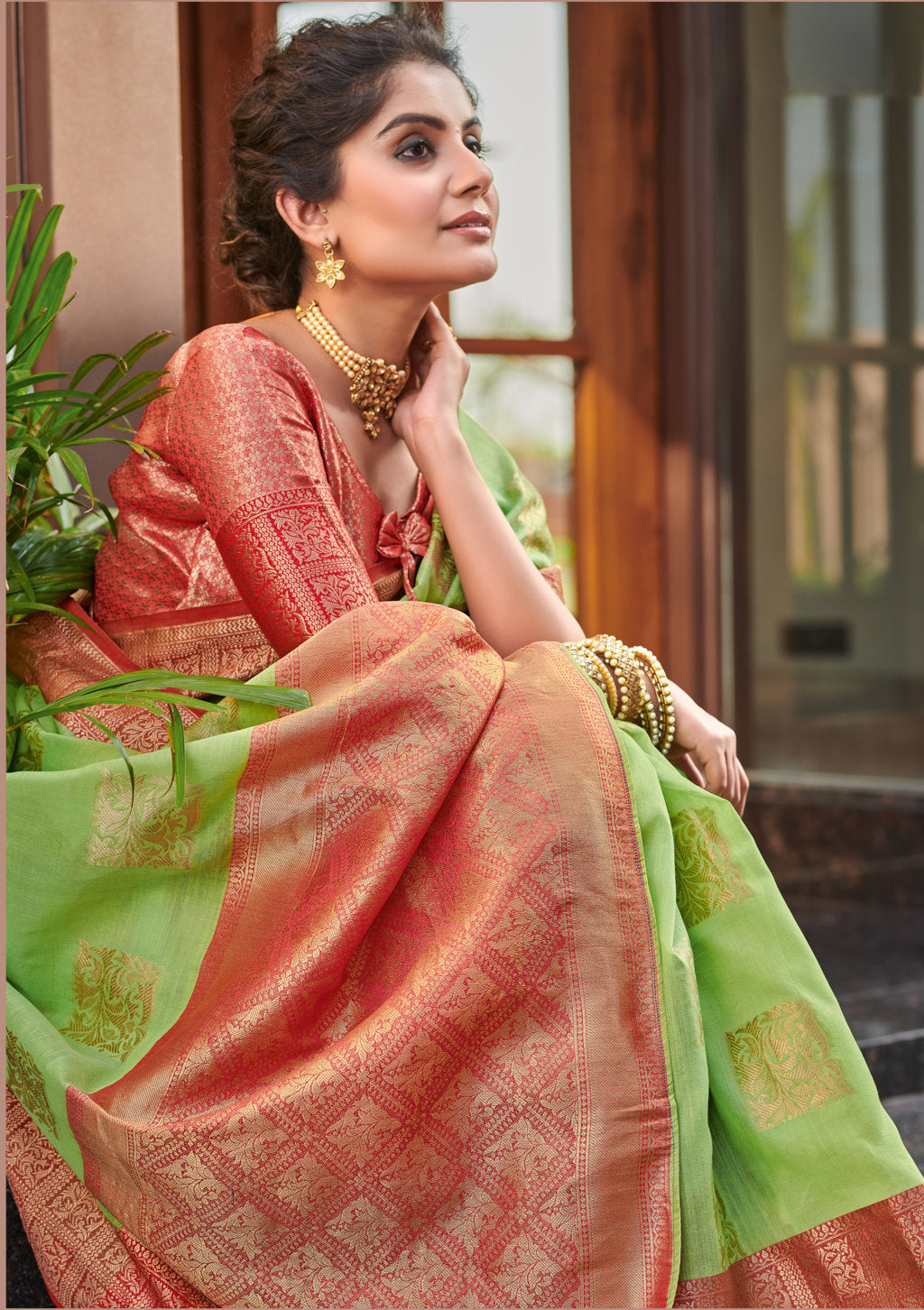 Women's Green Linen Wover Work Traditional Saree - Sangam Prints