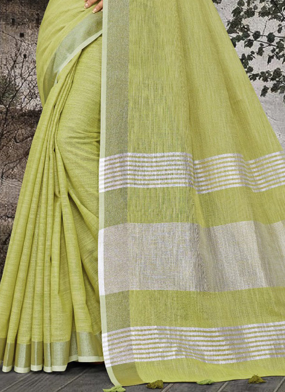 Women's Mhendi Linen Woven Work Traditional Tassle Saree - Sangam Prints