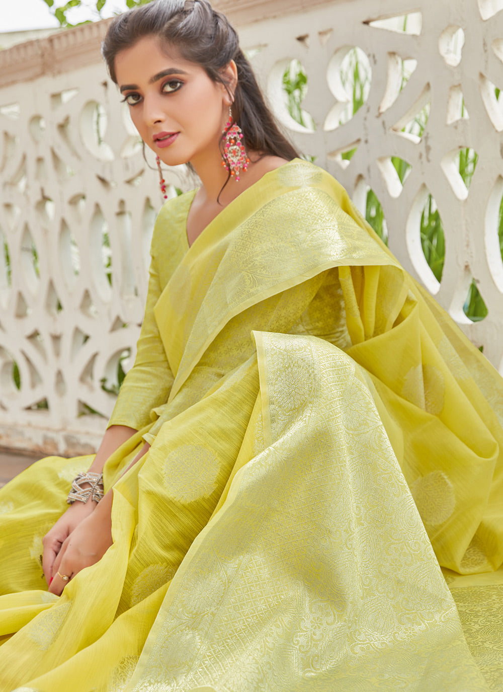 Women's Lemon Yellow Linen Woven Work Traditional Saree - Sangam Prints