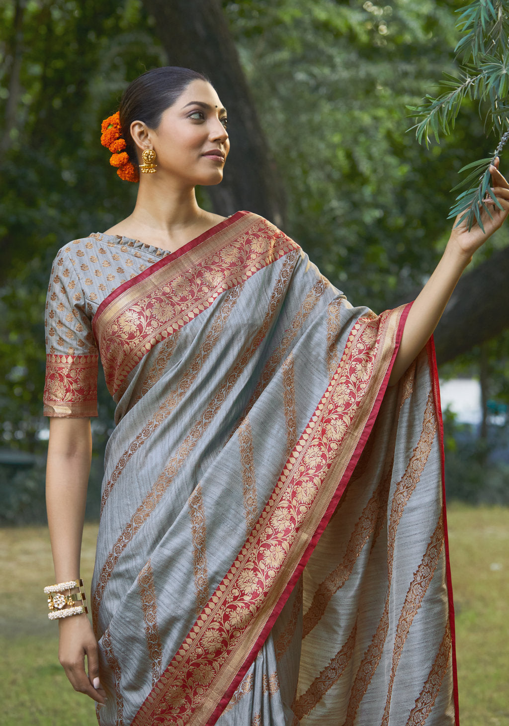 Women's Sangam Prints Grey Silk Woven Work Traditional saree - Sangam Prints