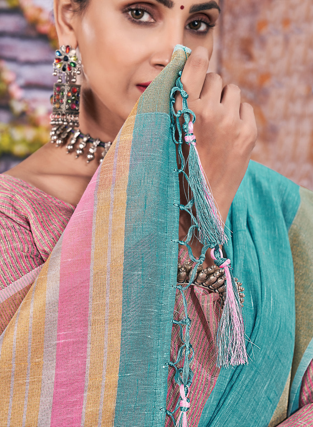 Women's Ramm Green Linen Woven Work Traditional Tassle Saree - Sangam Prints