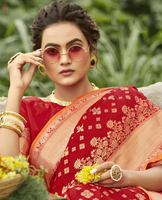 Women's Silk Woven Rich Pallu Work Traditional Saree