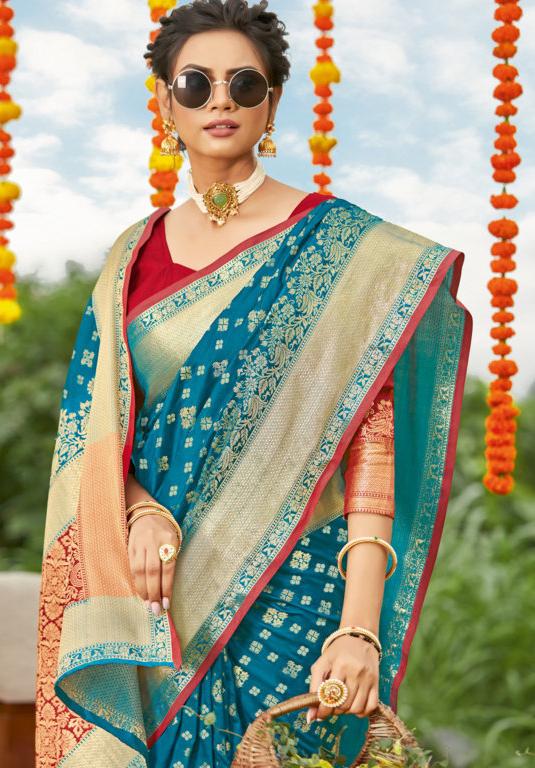 Women's Silk Woven Rich Pallu Work Traditional Saree