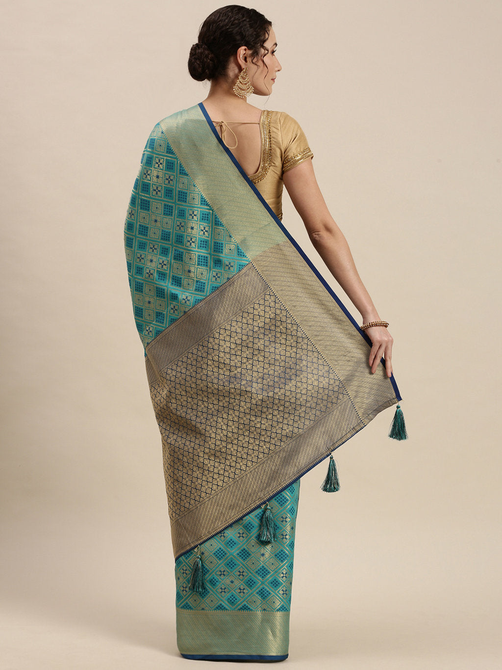Women's Sea Green Patola Silk Woven Work Traditional Tassle Saree - Sangam Prints