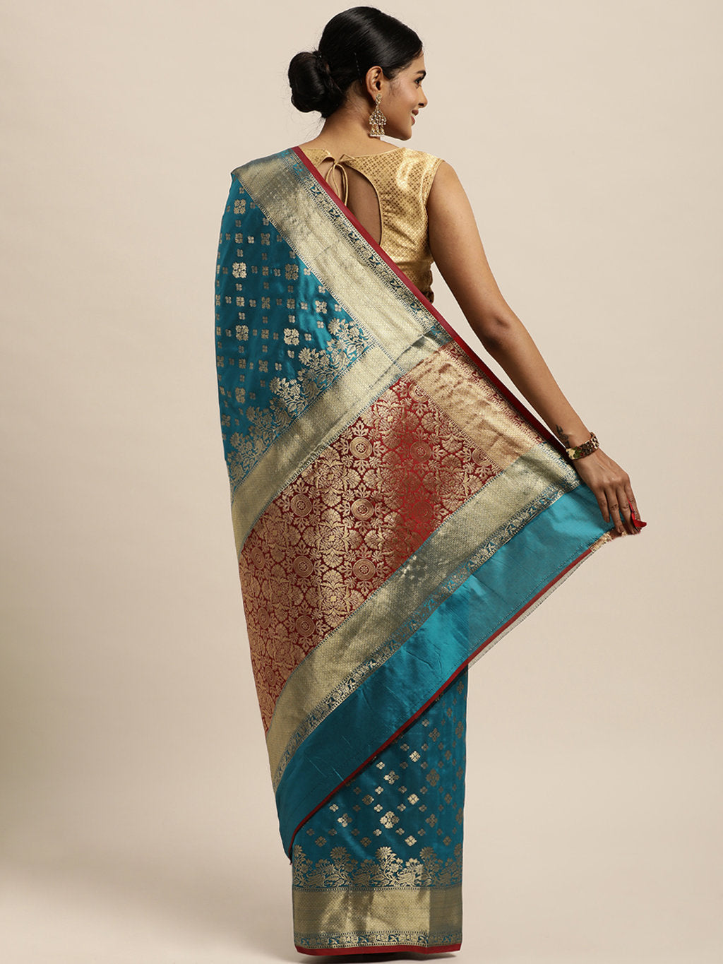Women's Sky Blue Silk Woven Rich Pallu Work Traditional Saree - Sangam Prints