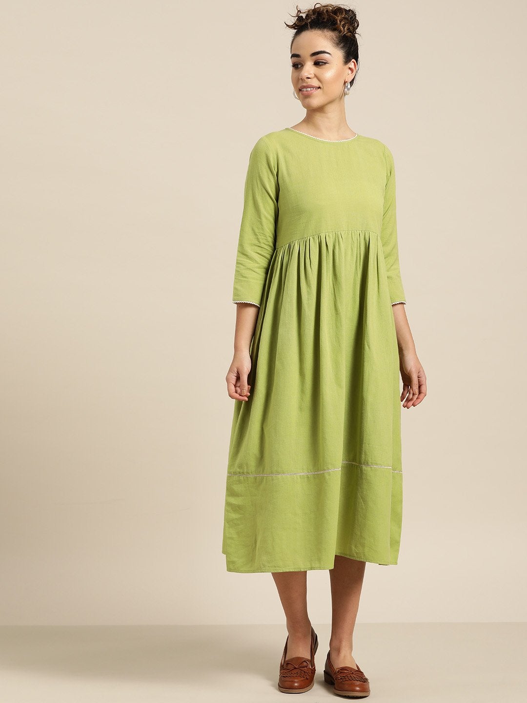 Women's Green Gathered Midi Dress - SASSAFRAS