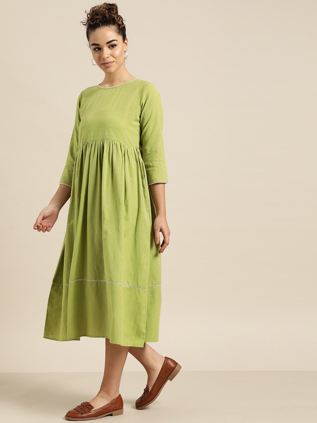 Women's Green Gathered Midi Dress - SASSAFRAS