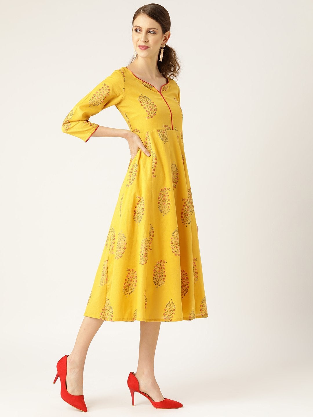 Women's Mustard Foil Print Sweetheart Neck Dress - SASSAFRAS