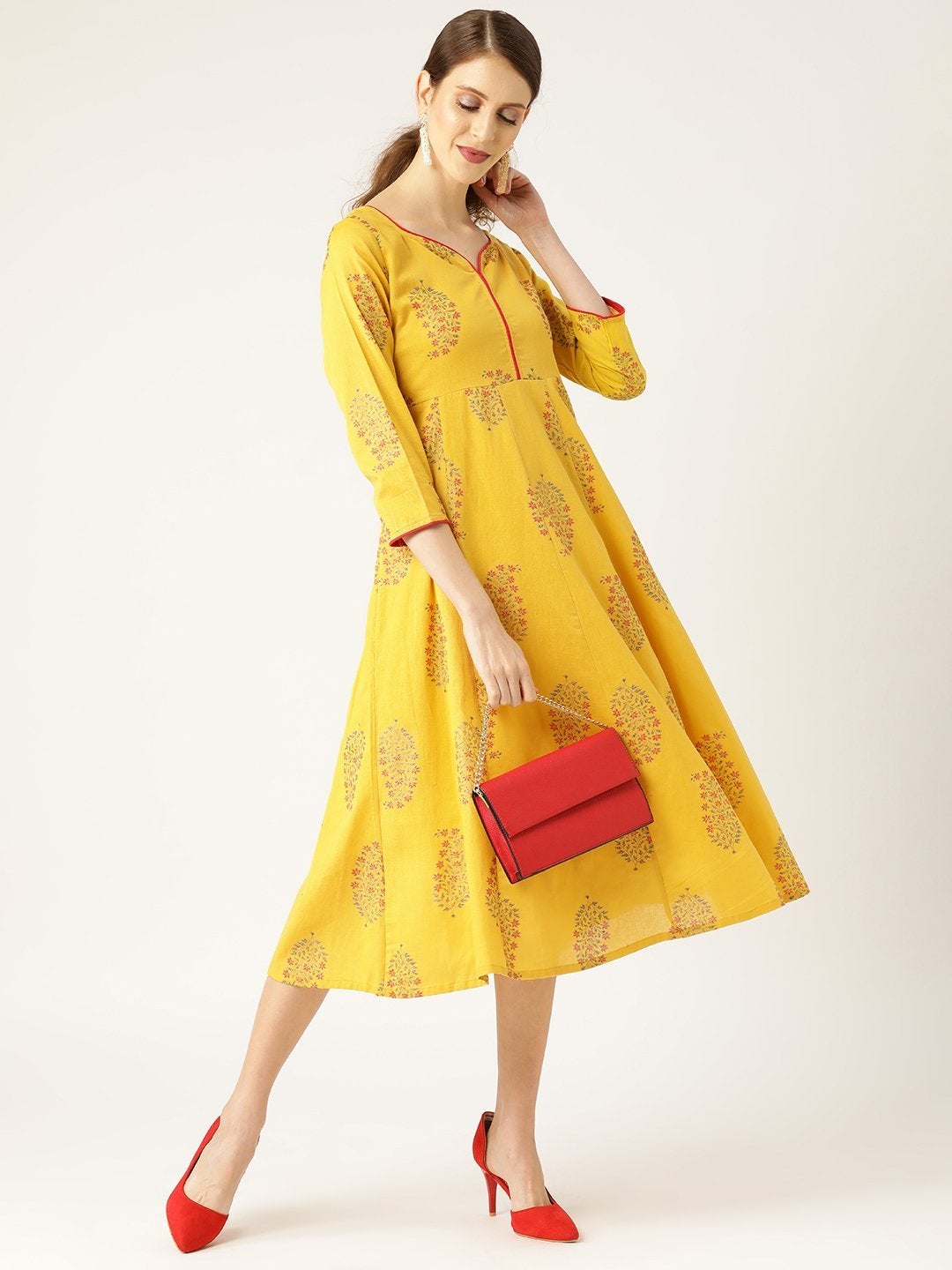 Women's Mustard Foil Print Sweetheart Neck Dress - SASSAFRAS