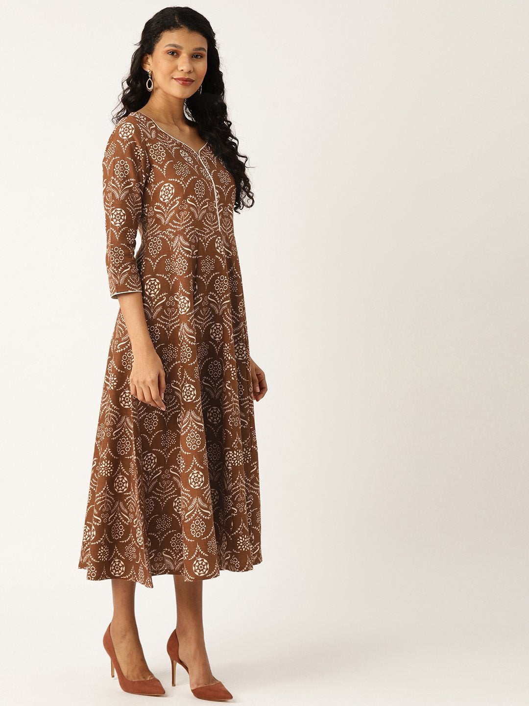 Women's Brown Floral Sweetheart Neck Flared Midi Dress - SASSAFRAS