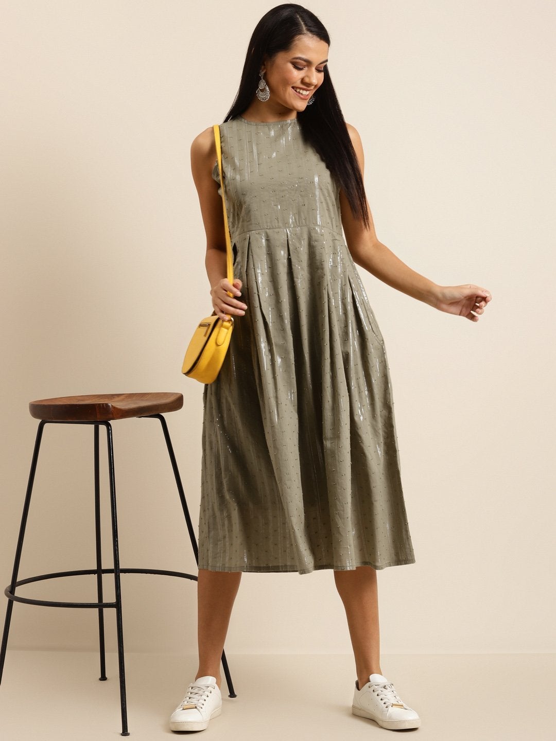 Women's Olive Sleeveless Box Pleated Dress