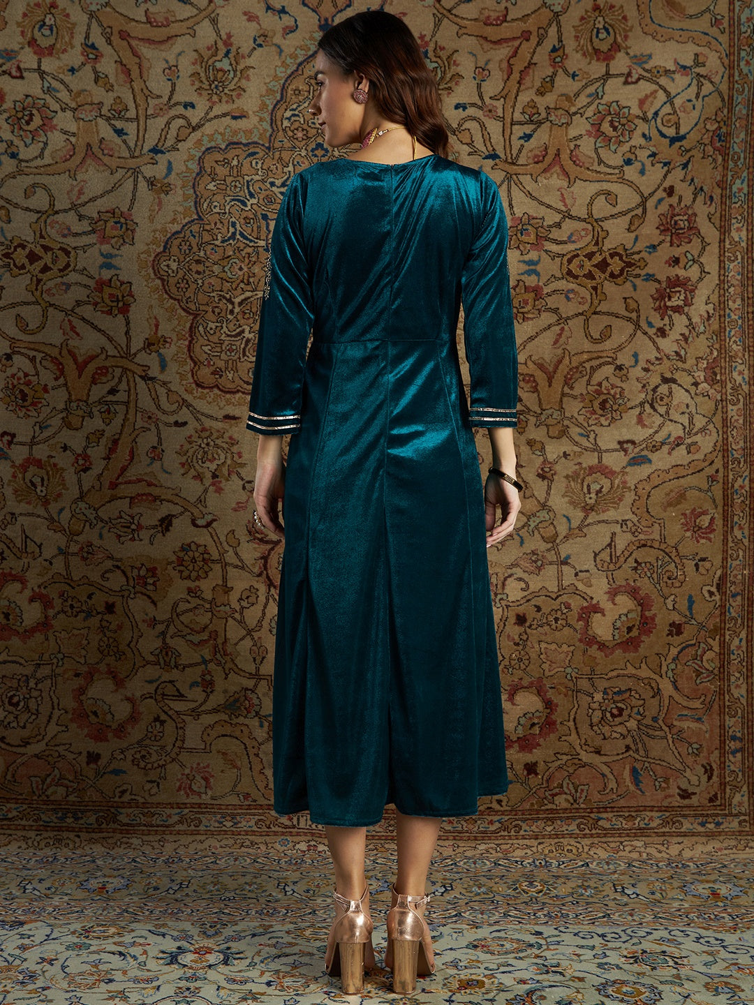 Women's Emerald Green Velvet Zari Embroidered Anarkali Dress - Lyush