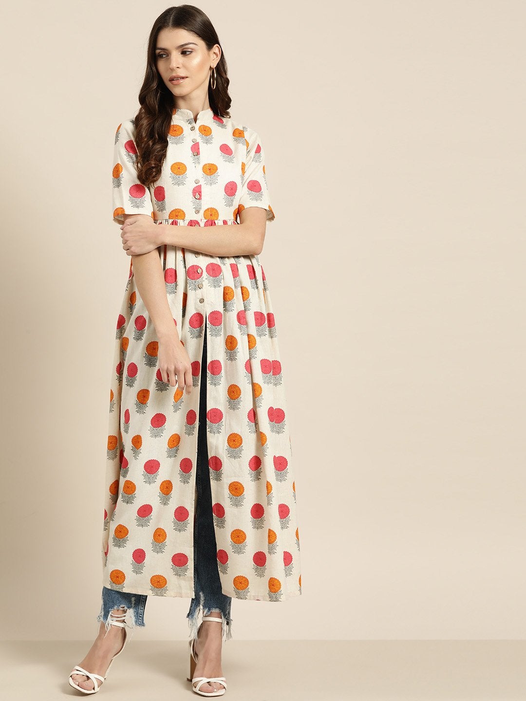 Women's Off-White Floral Gathered Shirt Style Kurta - SASSAFRAS