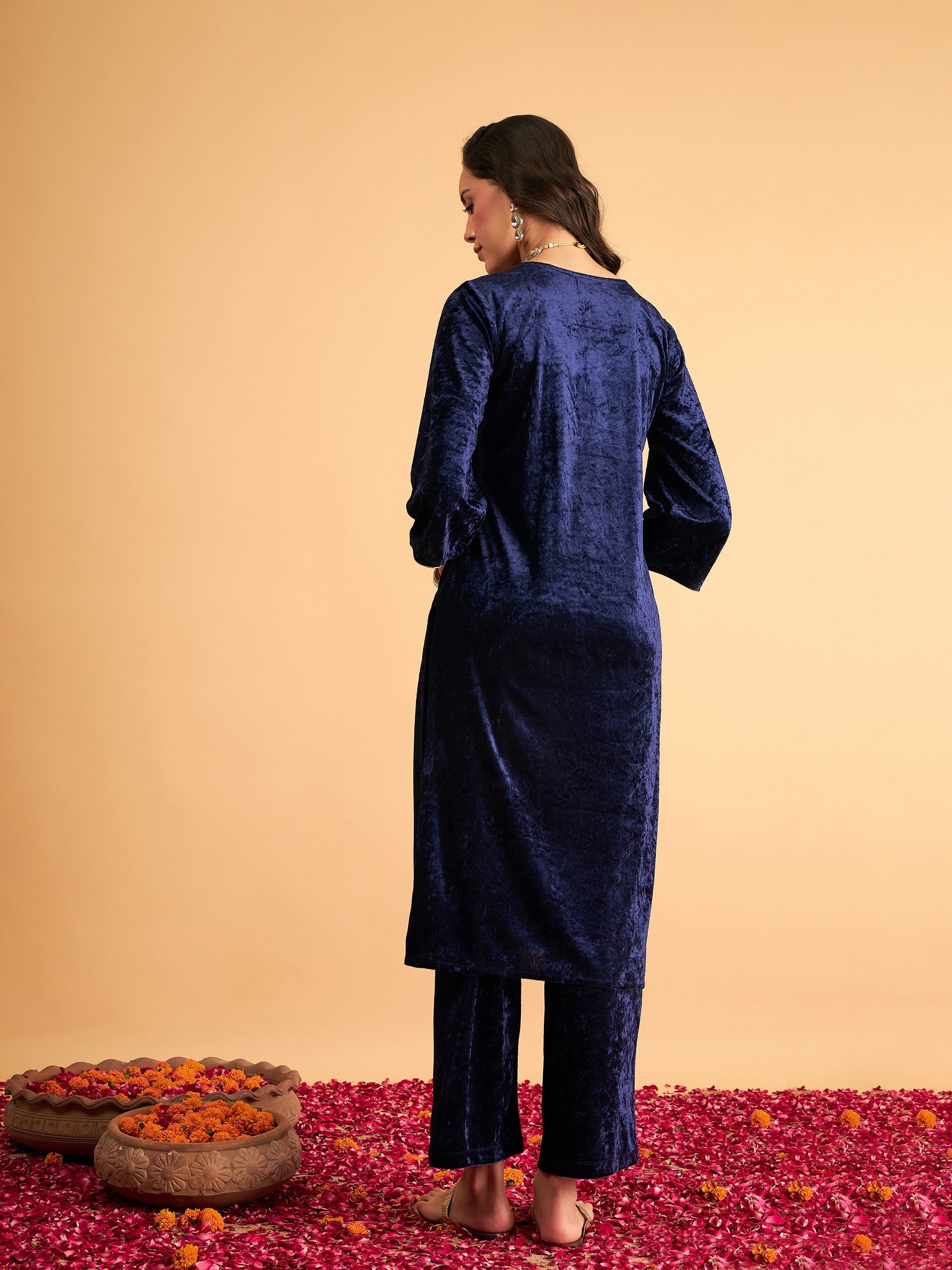 Women's Navy Blue Velvet Sequence Embroidered Straight Kurta - Lyush