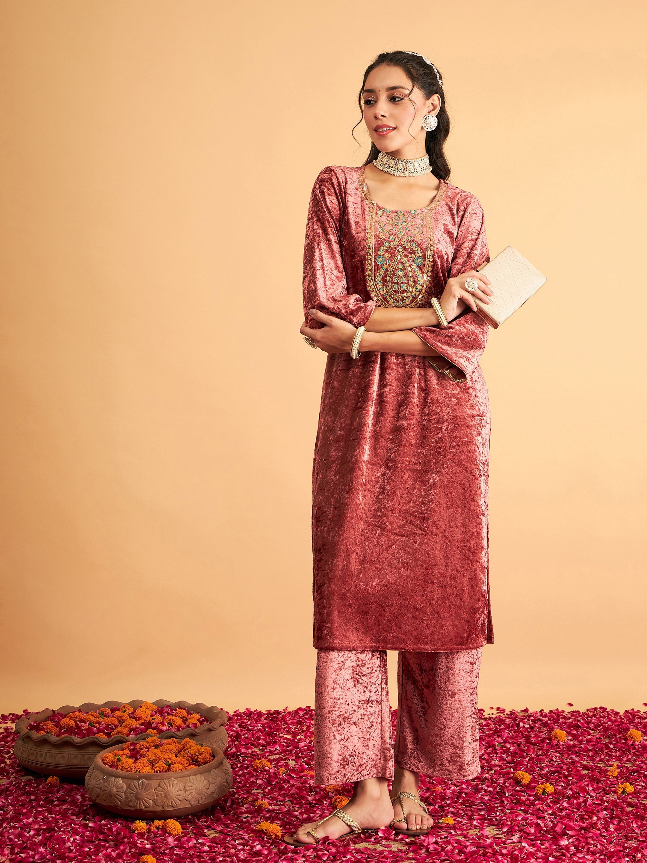 Women's Pink Velvet Embroidered Straight Kurta - Lyush