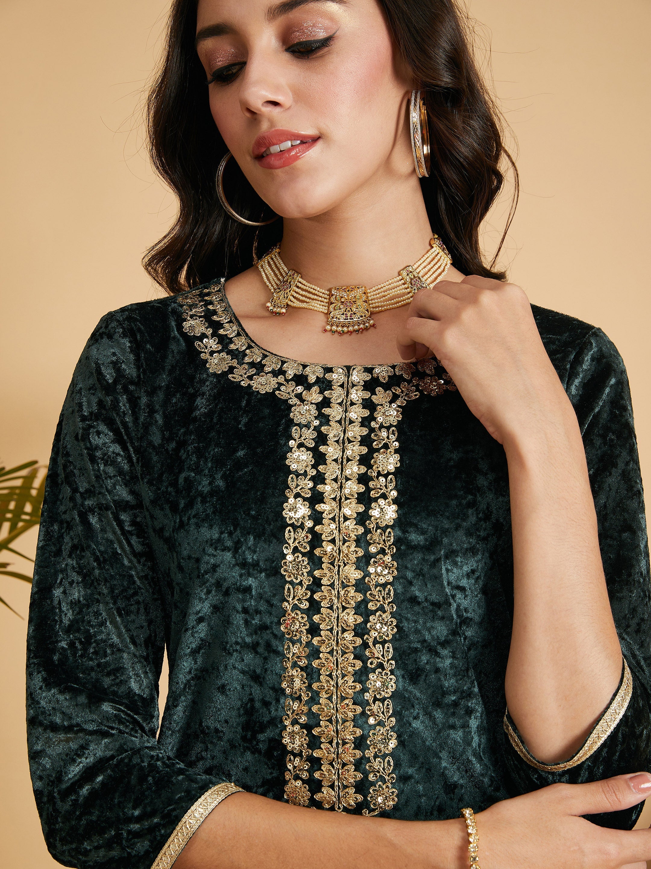Women's Emerald Embroidered Straight Kurta - Lyush