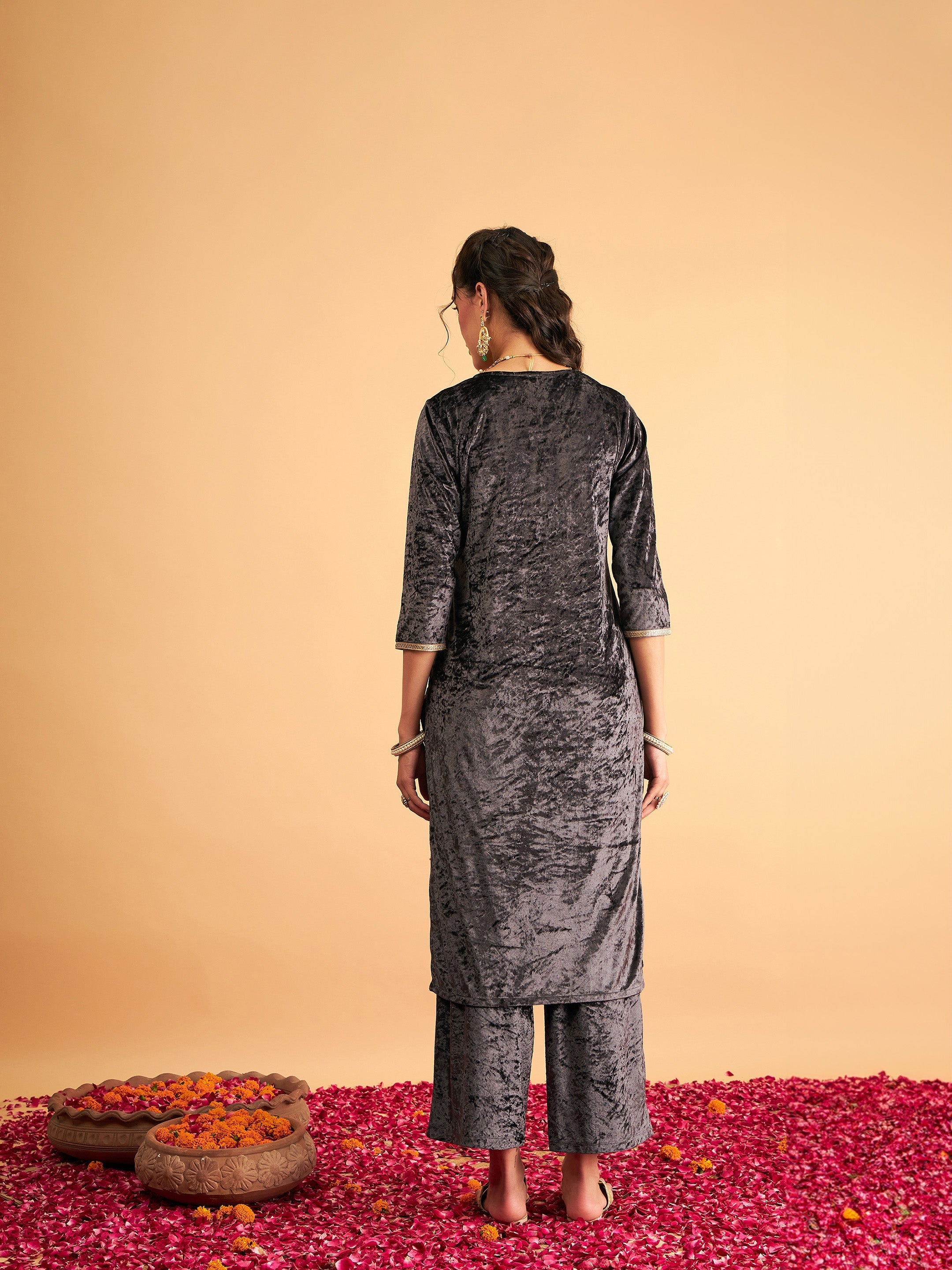 Women's Grey Embroidered Straight Kurta - Lyush