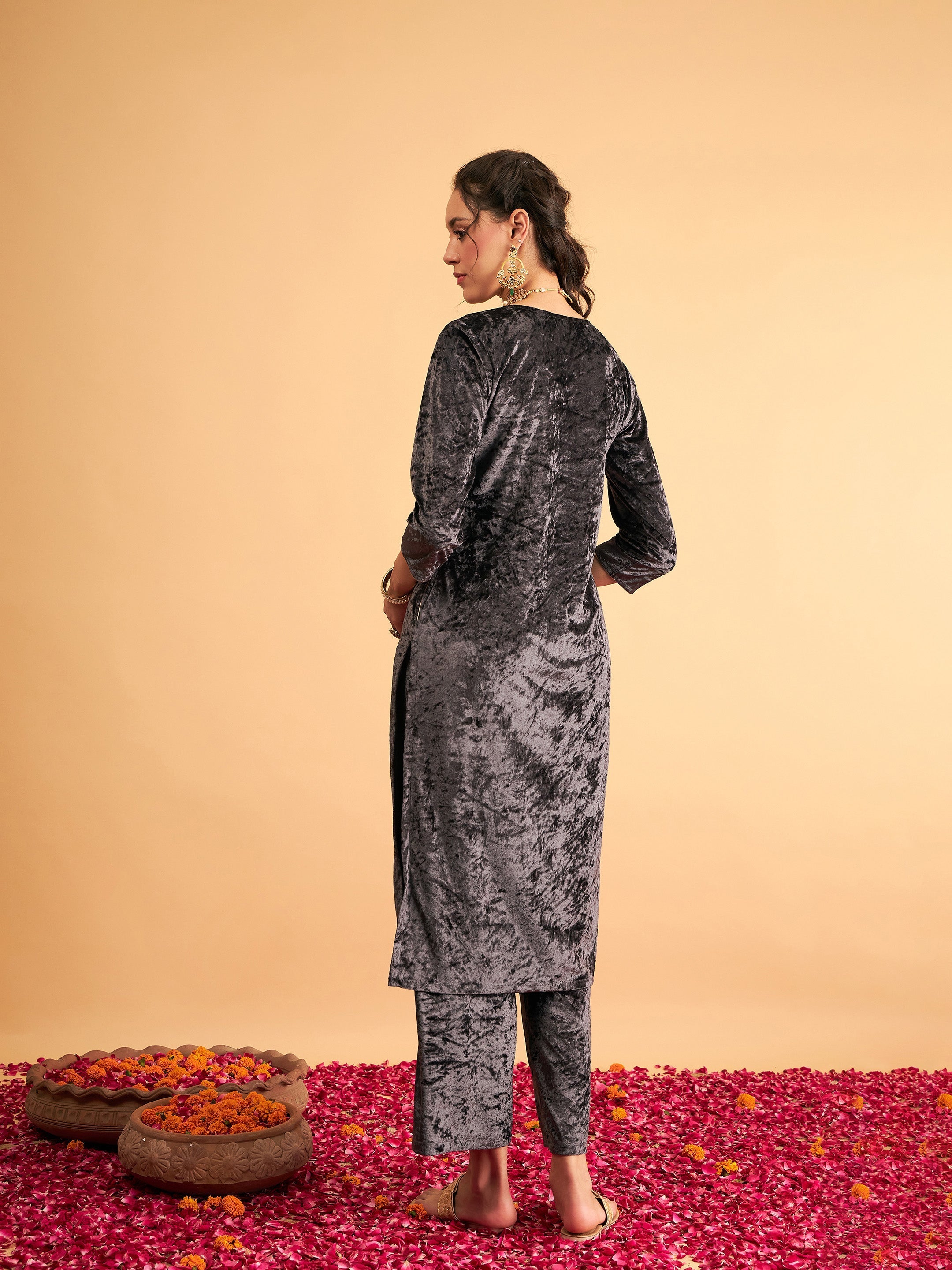 Women's Grey Velvet Front Embroidered Straight Kurta - Lyush