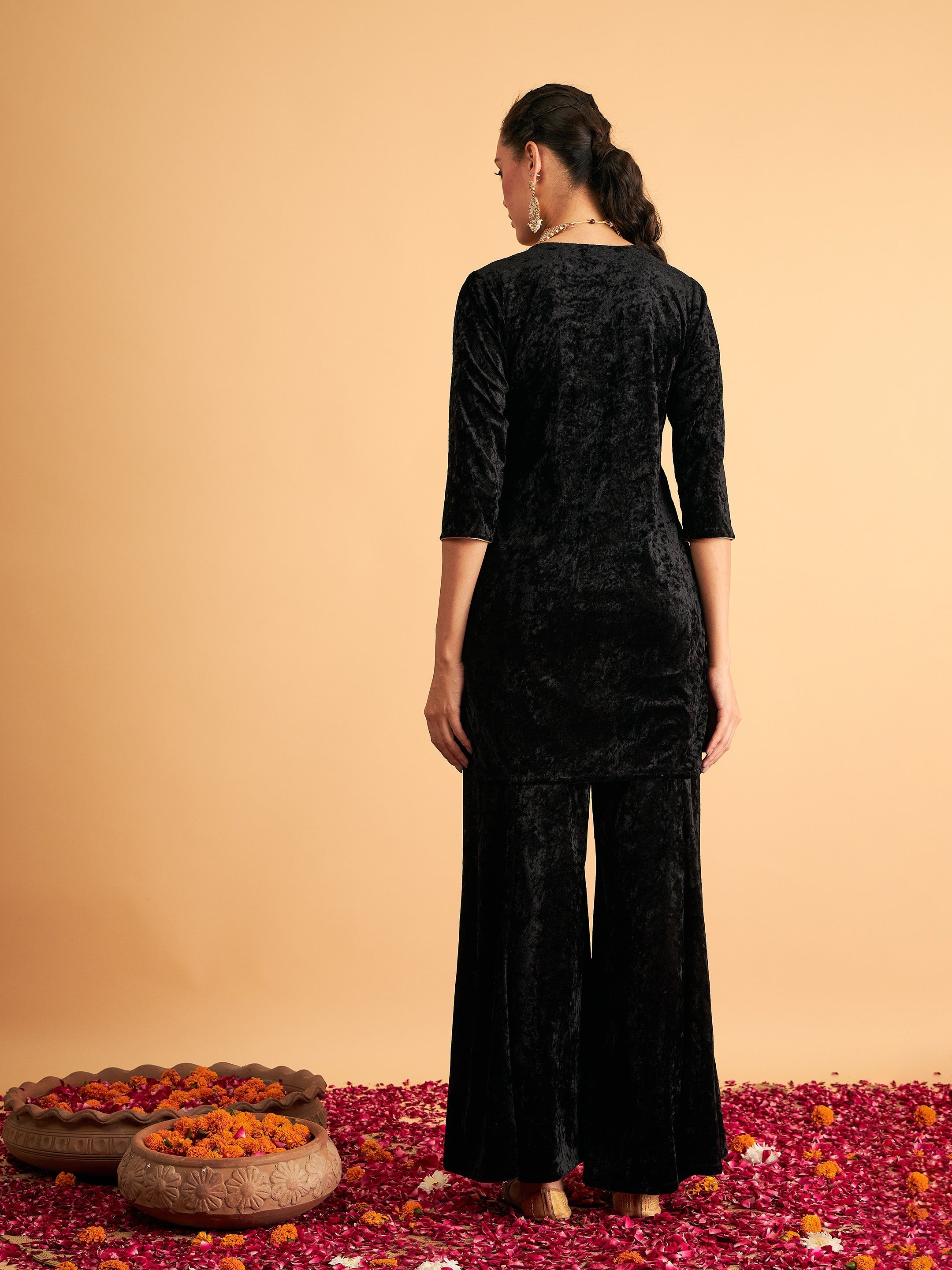 Women's Black Velvet Sequence Embroidered Short Kurta - Lyush