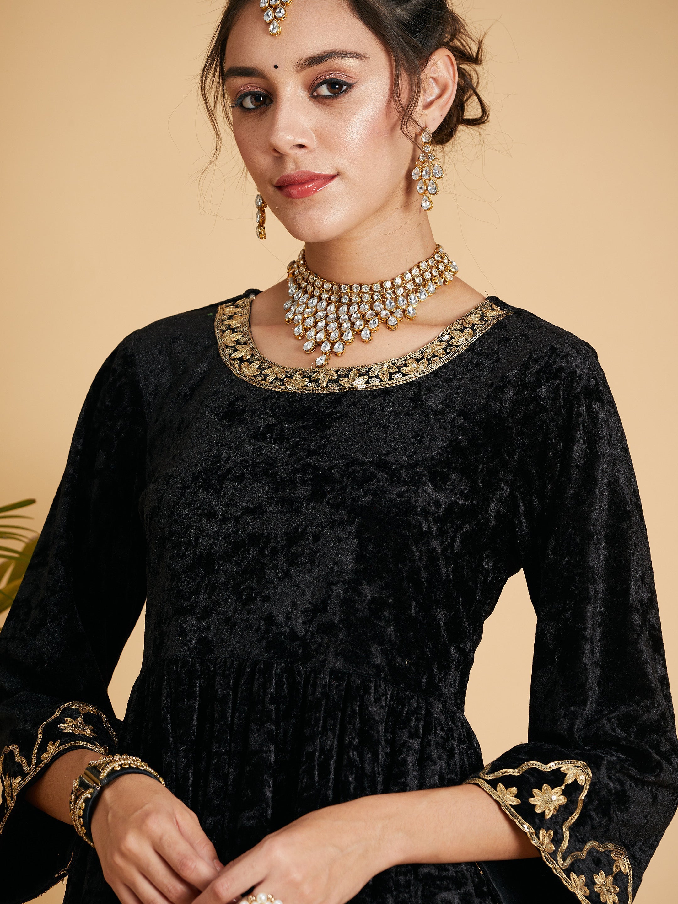 Women's Black Velvet Embroidered Gathered Kurta - Lyush