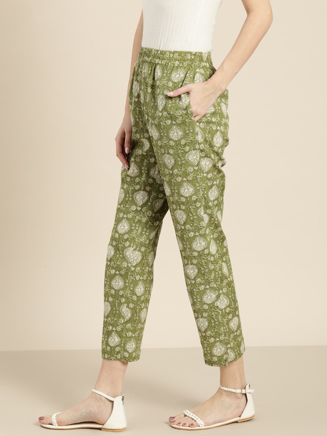 Women's Green Floral Straight Pants - SASSAFRAS