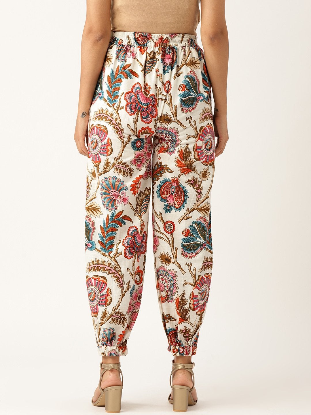 Women's Off White Floral Cuffed Pants - SASSAFRAS