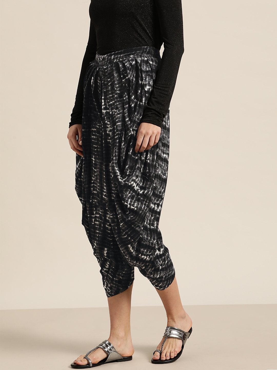 Women's Black Shibori Print Dhoti Pants - SHAE