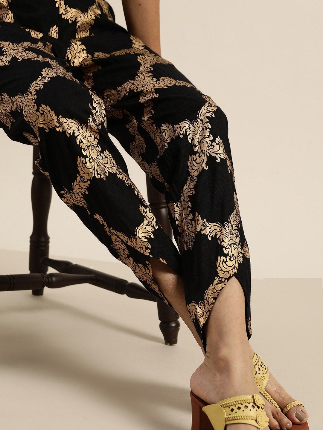 Women's Black Floral Foil Tulip Pants - SHAE