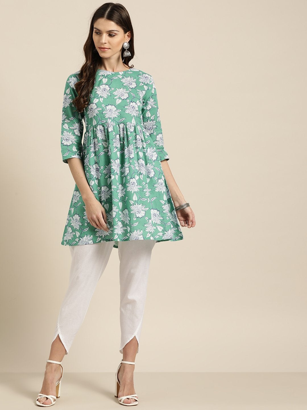 Women's Green Short Kurta With White Tulip Pants