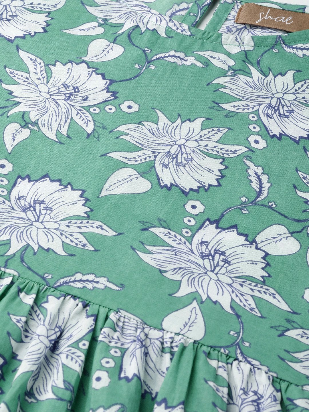 Women's Green Short Kurta With White Tulip Pants