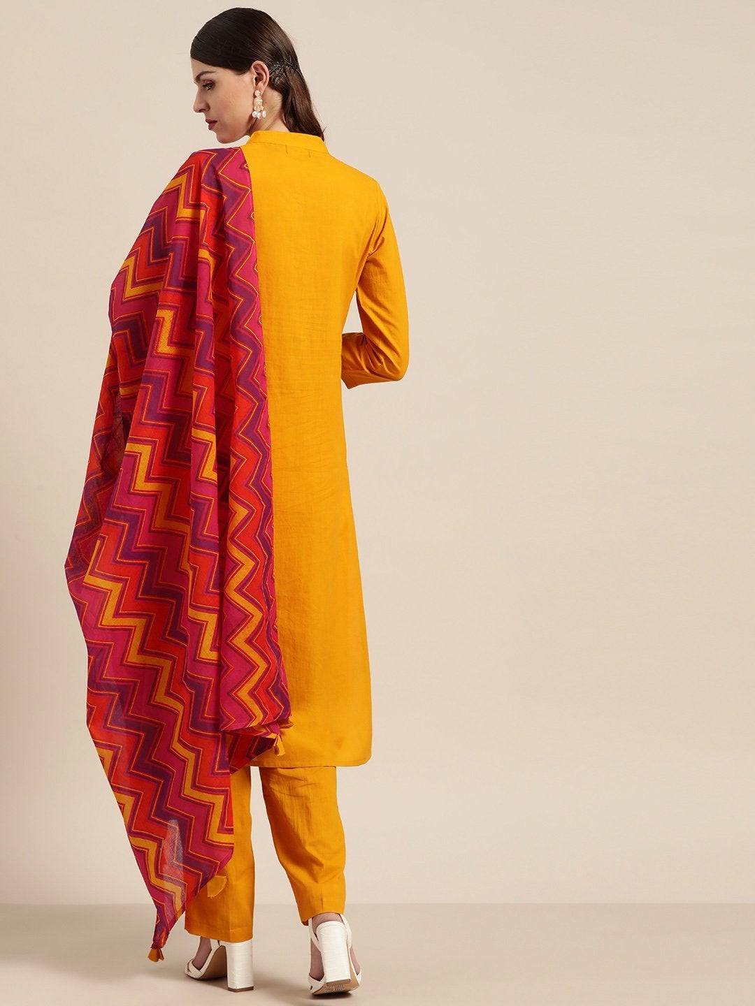 Women's Yellow Kurta With Yellow Pants And Printed Chevron Dupatta