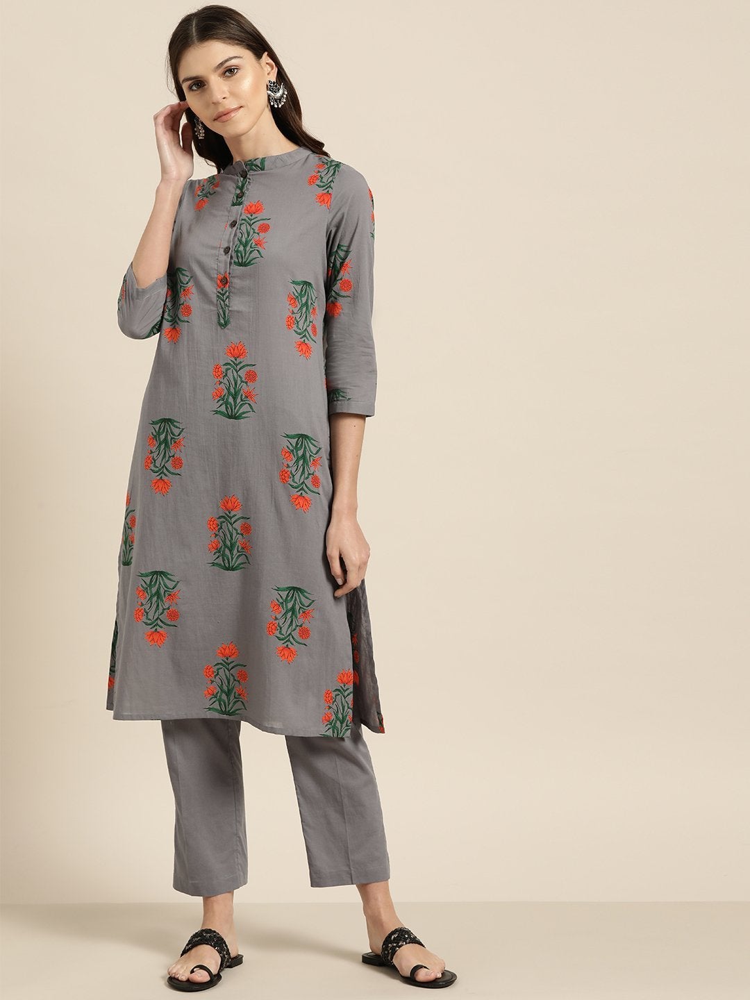 Women's Grey Floral Kurta With Grey Pants - SHAE