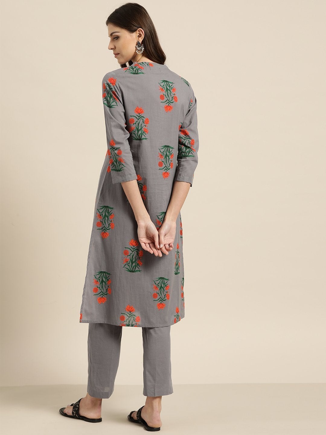 Women's Grey Floral Kurta With Grey Pants - SHAE