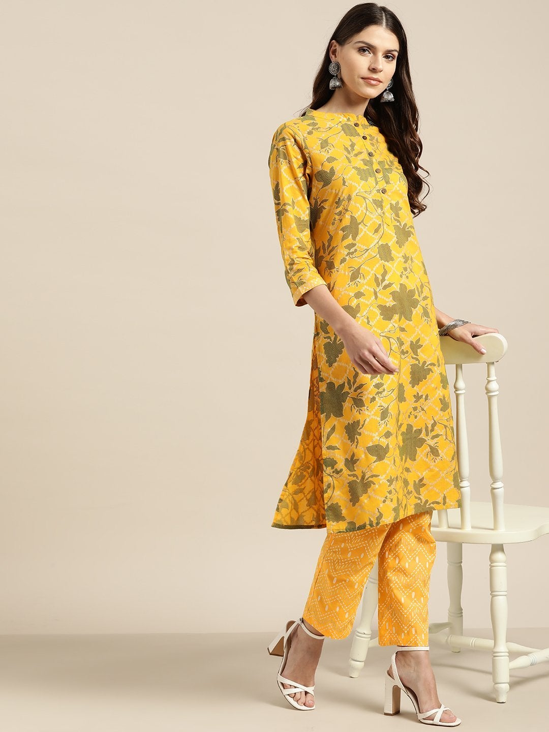Women's Mustard Foil Kurta With Yellow Chevron Foil Pant