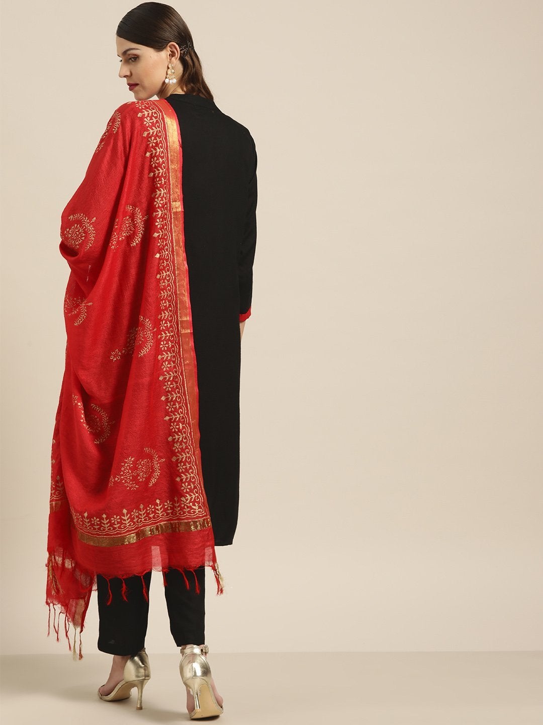 Women's Black Kurta With Pants And Red Foil Dupatta - SHAE