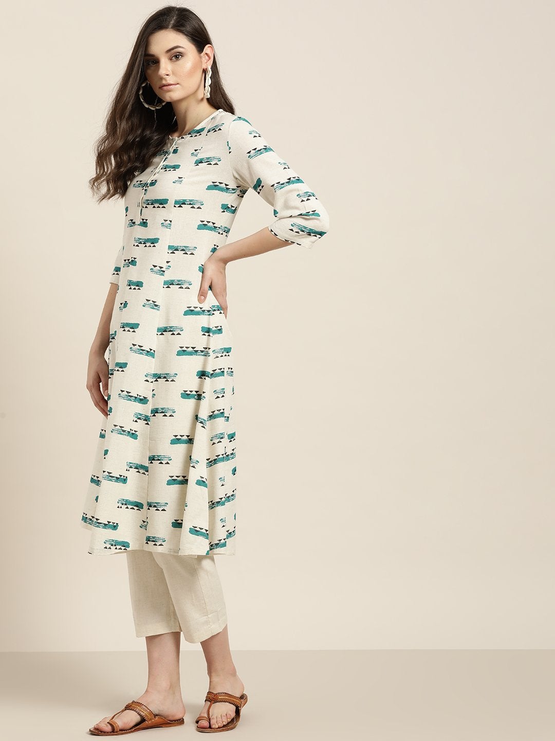 Women's Off White Geo A-Line Kurta With Off White Pants