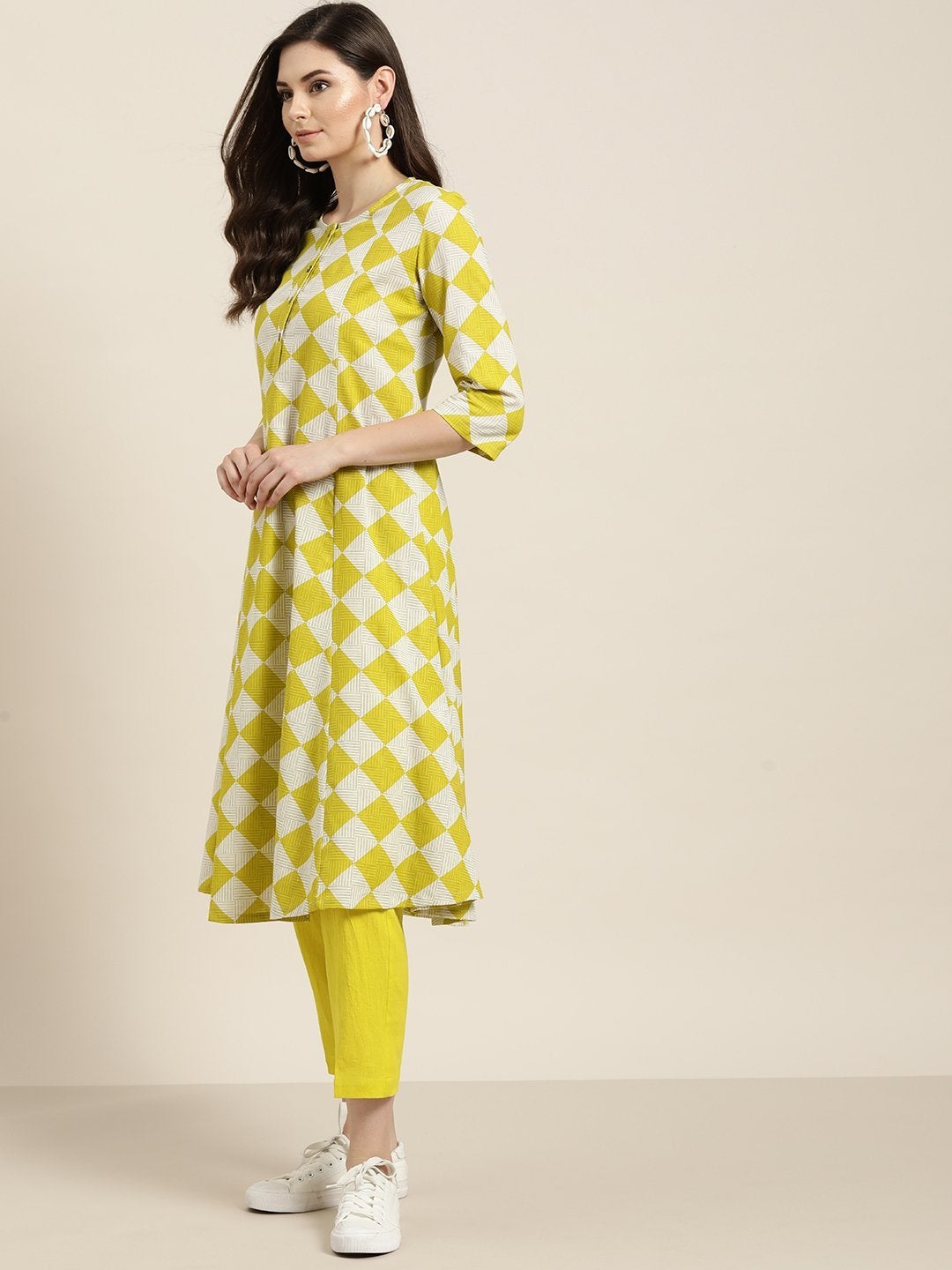 Women's Green Geo A-Line Kurta With Green Pants - SHAE