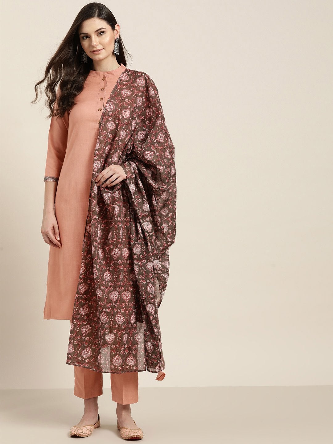Women's Baked Pink Kurta With Pants And Grey Printed Dupatta