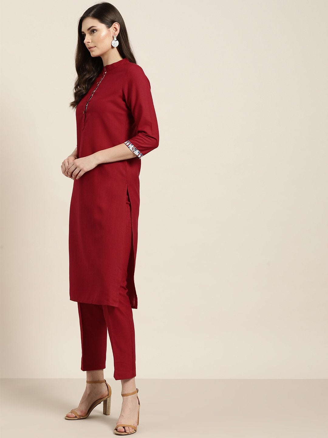 Women's Maroon Kurta With Pants And Blue Printed Dupatta