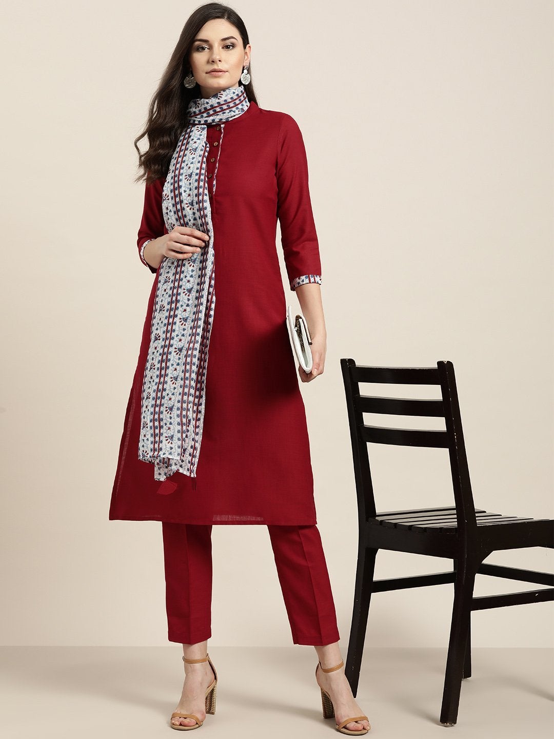 Women's Maroon Kurta With Pants And Blue Printed Dupatta