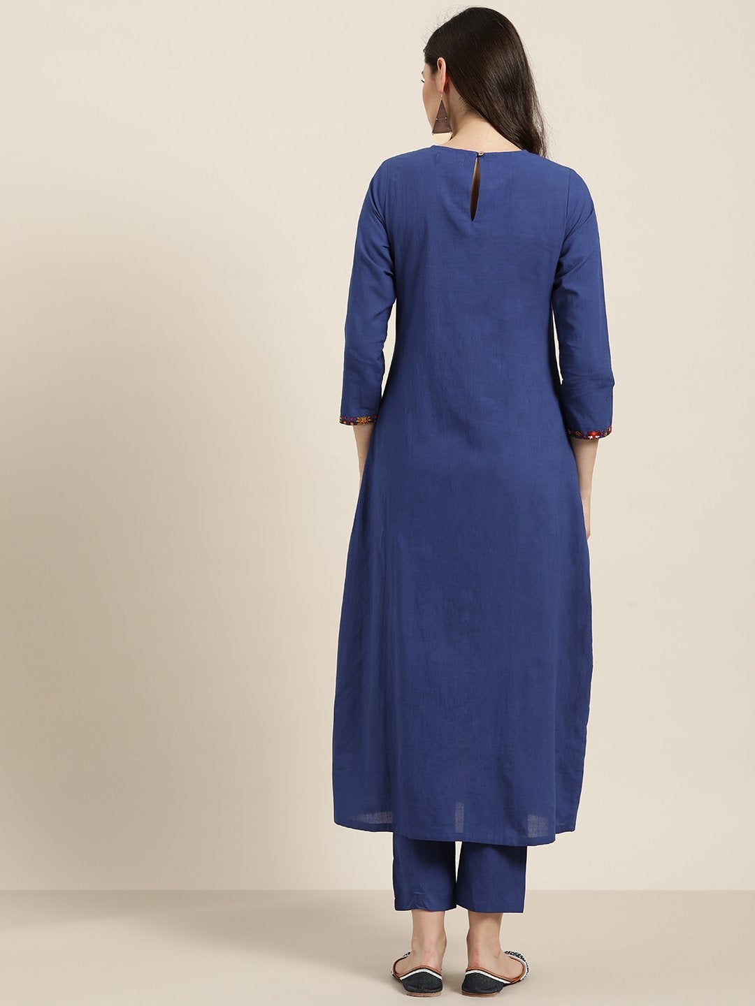 Women's Blue Floral Slit Kurta With Blue Pencil Pants